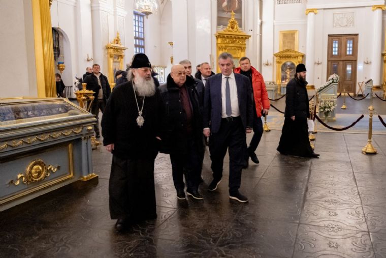 Казанский кафедральный собор посетили председатель ЛДПР Леонид Слуцкий и депутат Государственной Думы Владимир Ресин