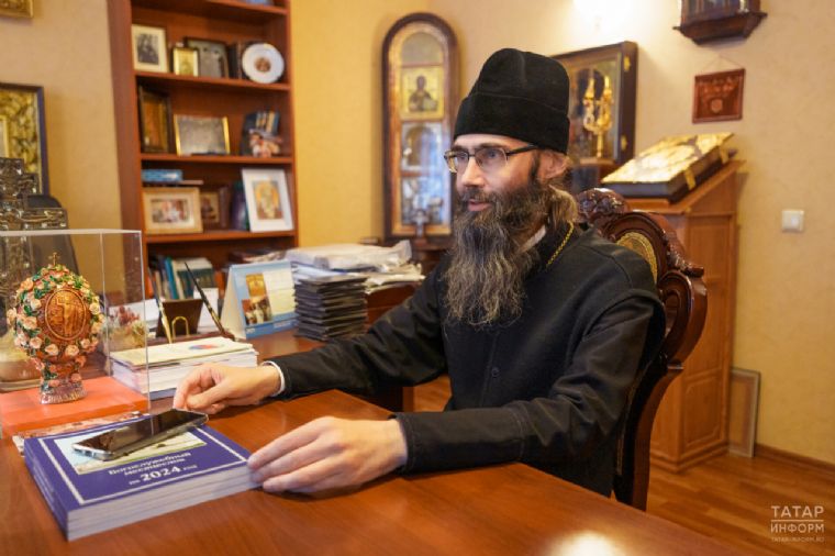 «Каждому надо начать с поисков тишины»: игумен Кизического монастыря о своем пути к вере