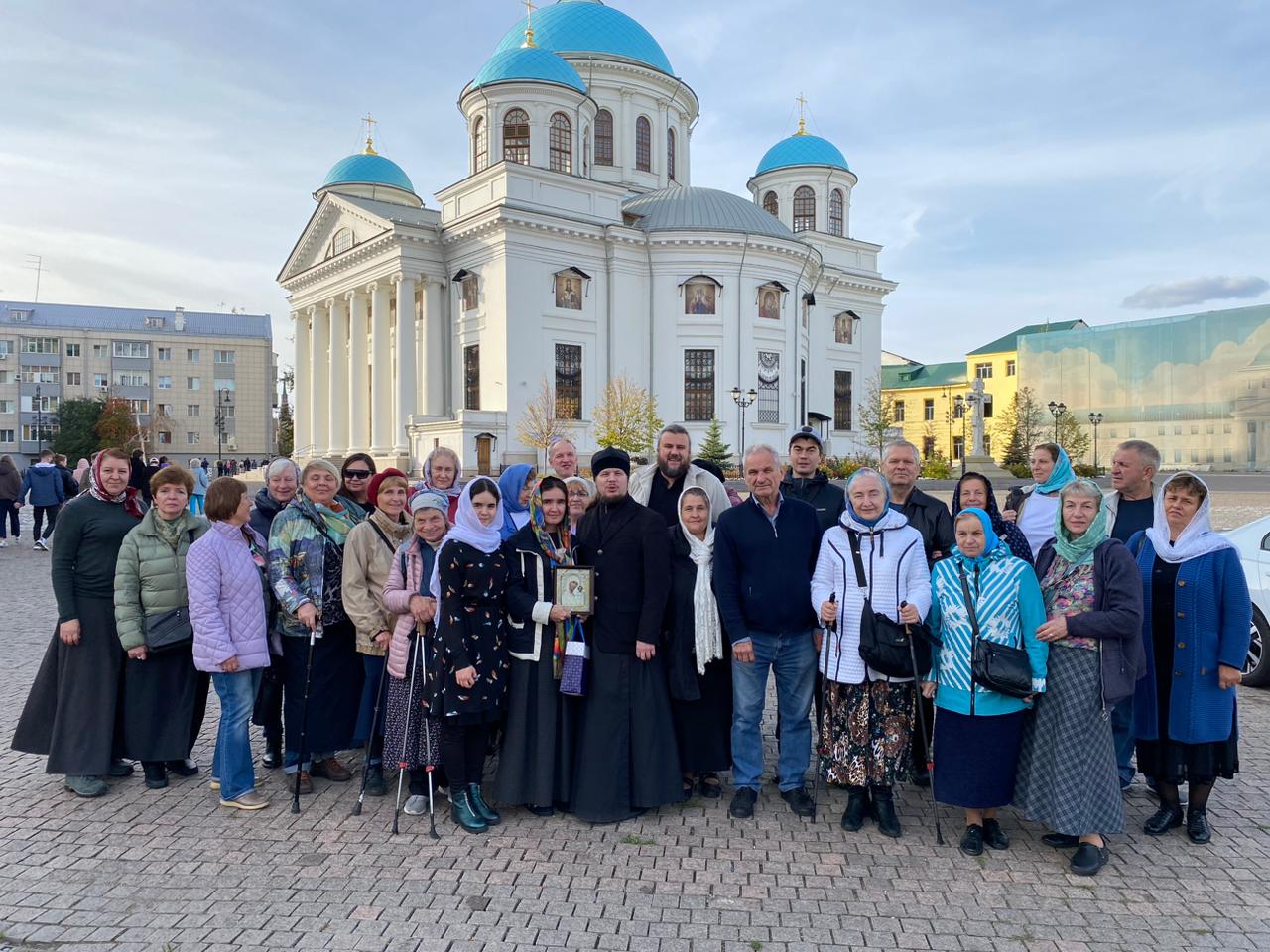 Служба «Милосердие – Казань» организовала поездку по святым местам Казанской земли для общины людей с рассеянным склерозом