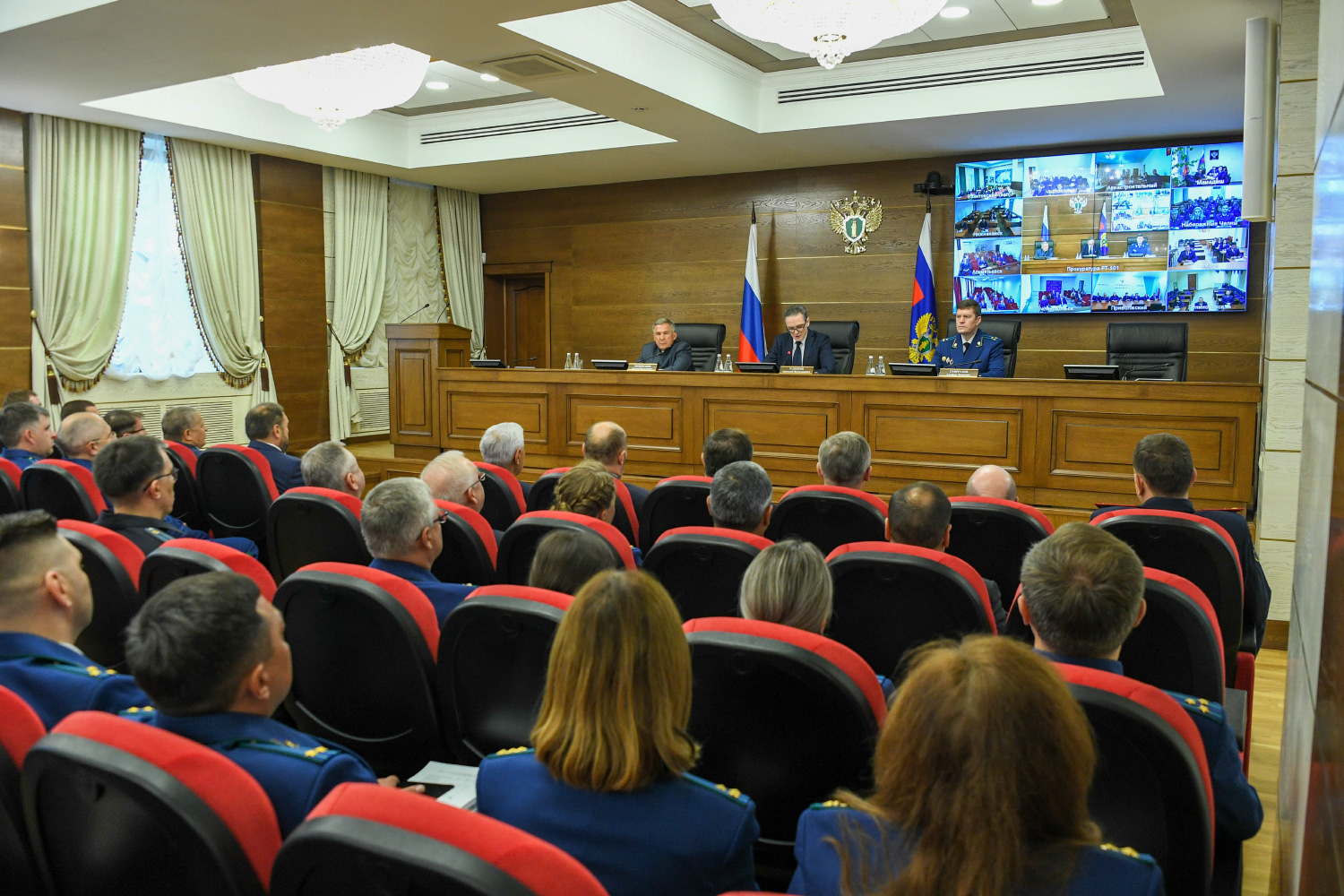 Митрополит Кирилл принял участие в представлении нового прокурора Республики Татарстан коллективу ведомства
