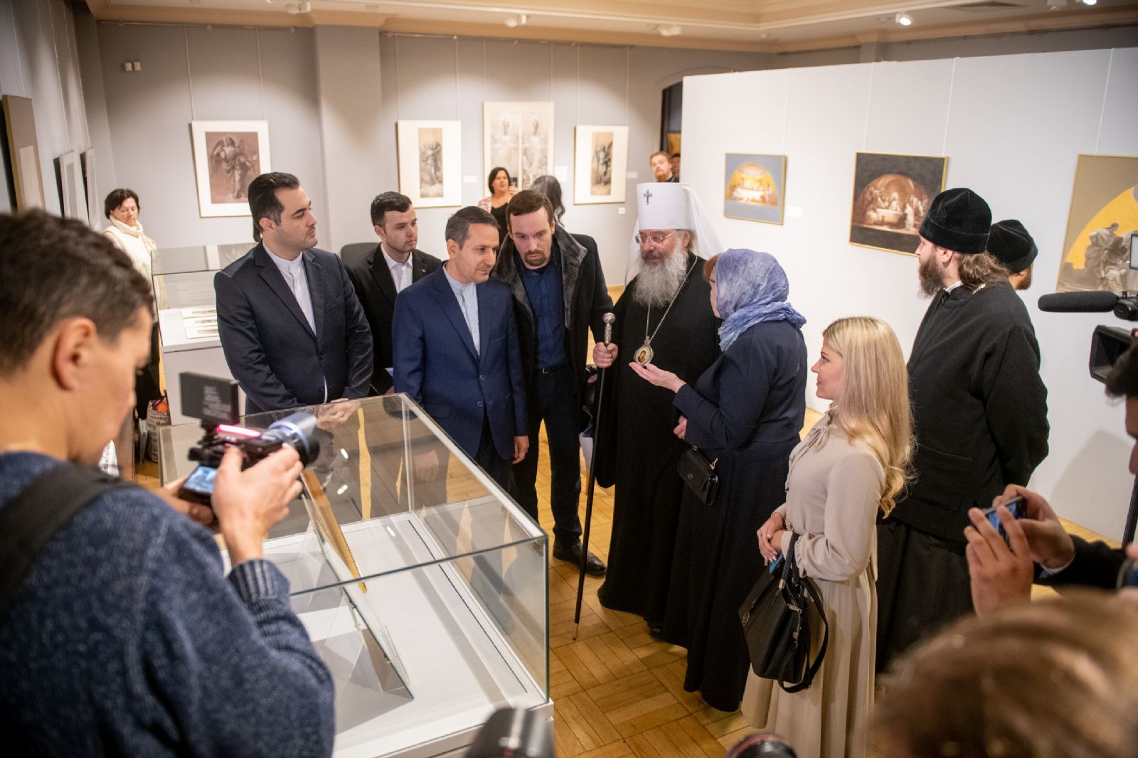 В Национальной художественной галерее «Хазинэ» открылась выставка, посвящённая 300-летию Казанской духовной семинарии