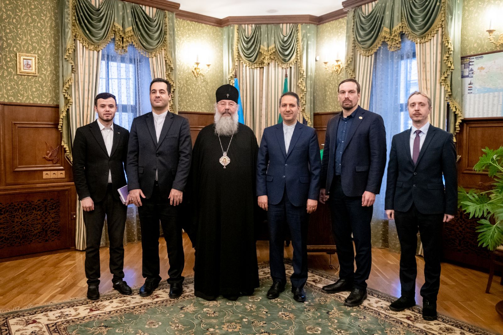 Глава Татарстанской митрополии принял Генерального консула Исламской Республики Иран в городе Казань