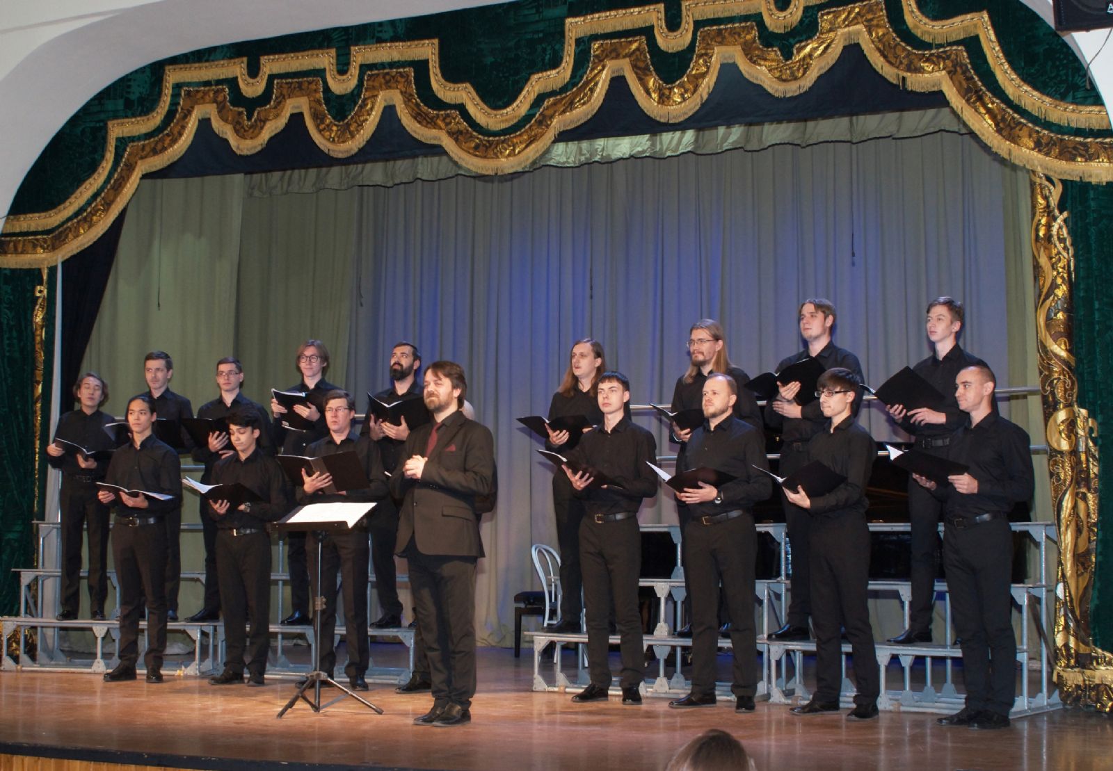 Архиерейский мужской хор Казанской епархии выступил на хоровом фестивале в Череповце